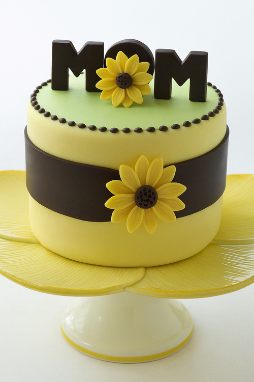 Sunshine Mum Fondant Cake