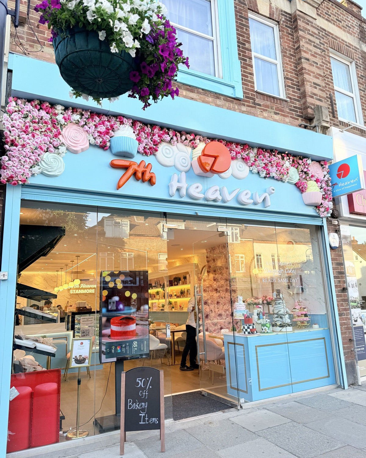 7th Heaven shopfront