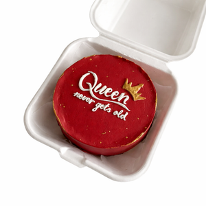 Queen Never Gets Old Bento Cake